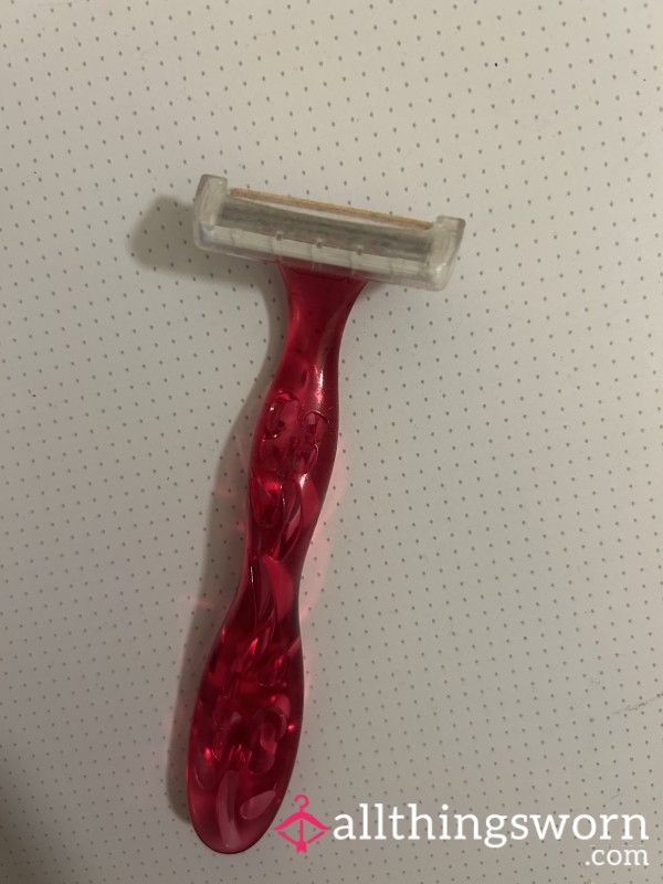 Used Pink Razor🩷🪒