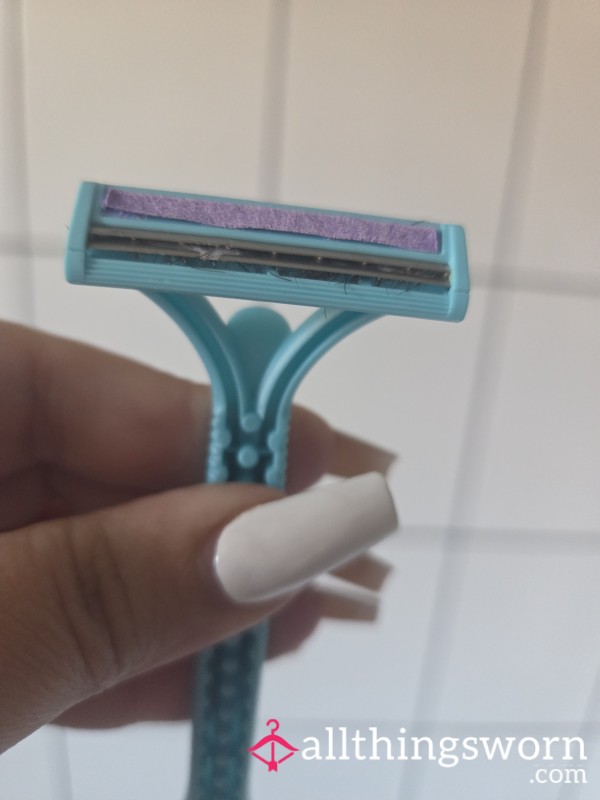 Used Razor
