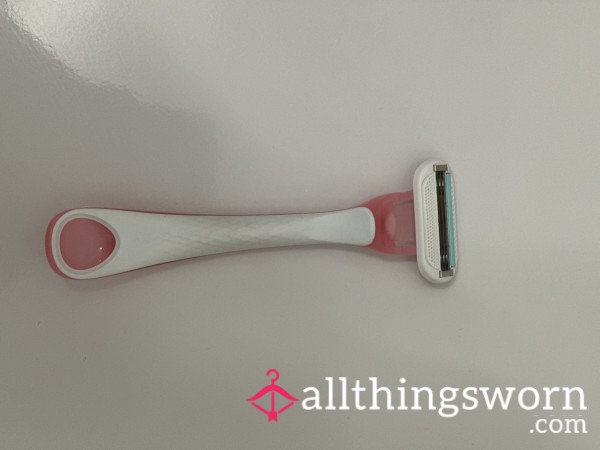 Used Razor