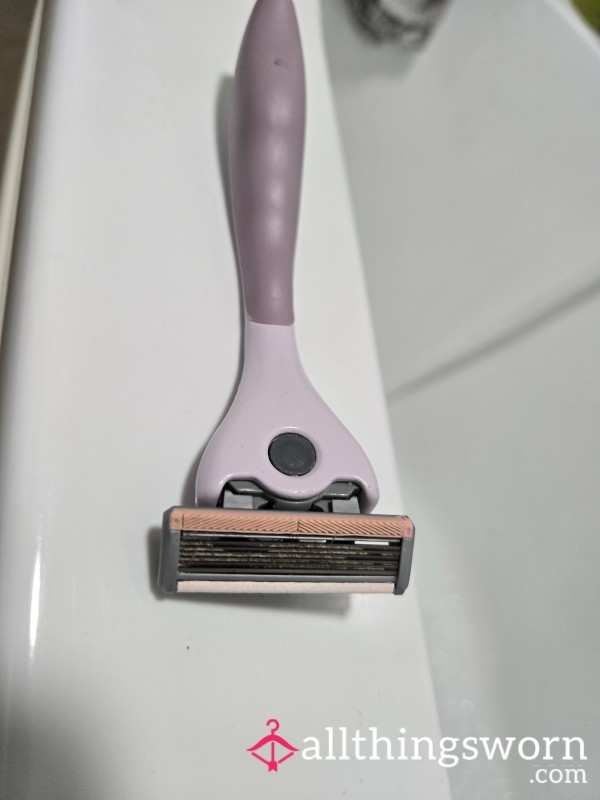 Used Razor