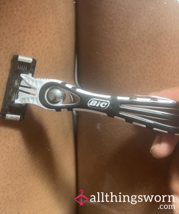 Used Razor