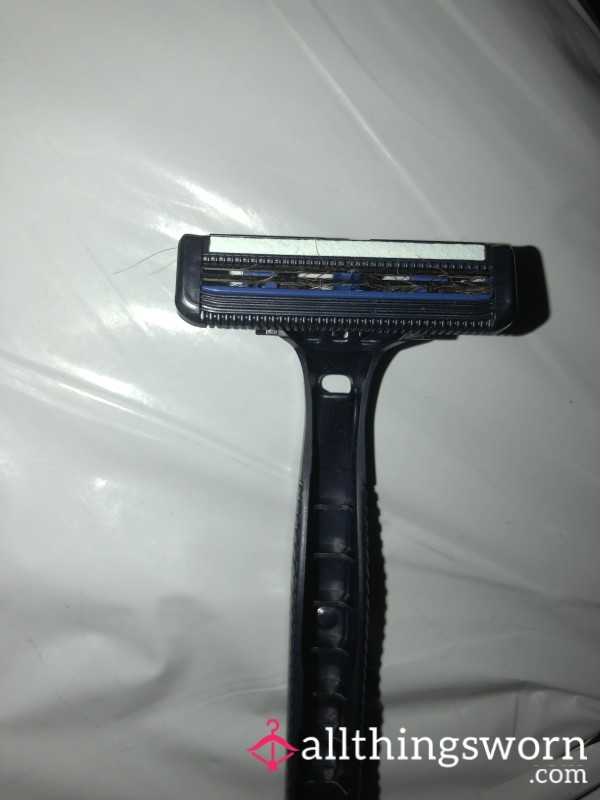 Used Razor