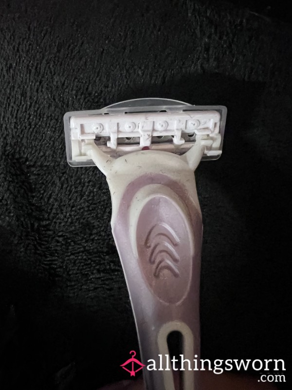 Used Razor