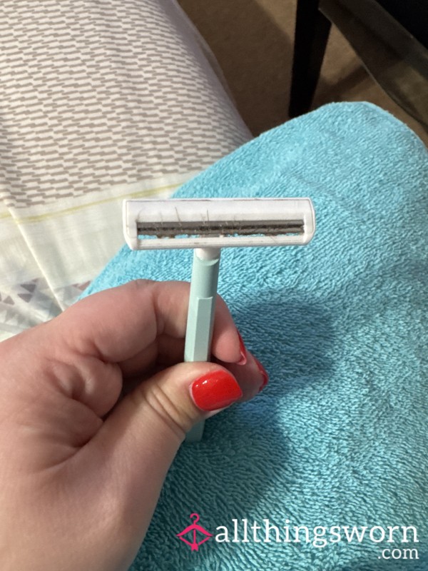 Used Razor