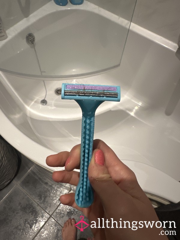 Used Razor