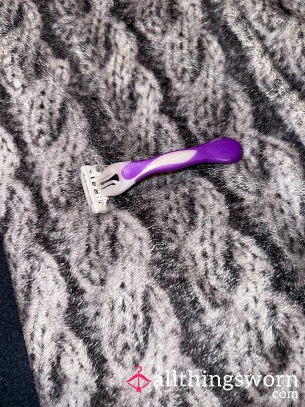 Used Razor