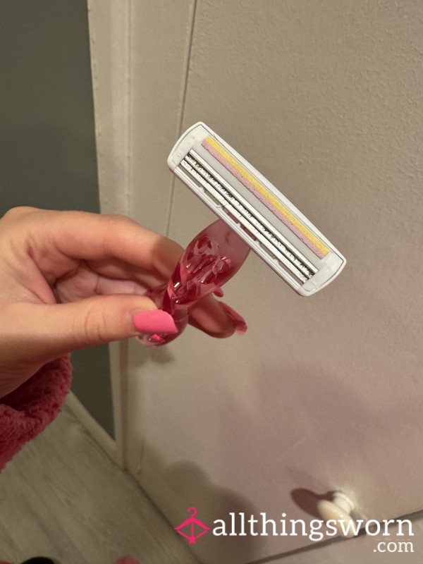 Used Razor