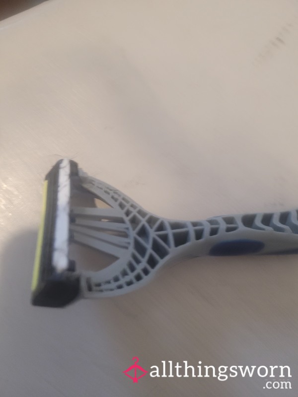 Used Razor