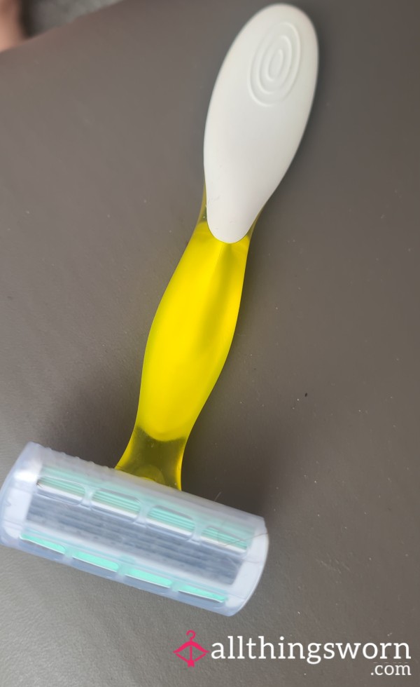 Used Razor