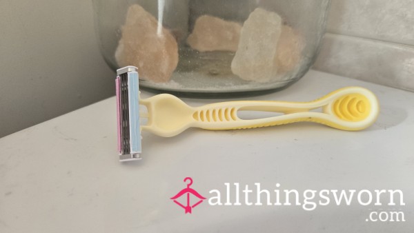 Used Razor