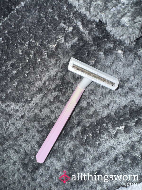 Used Razor