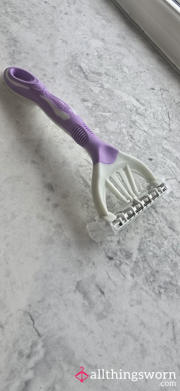 Used Razor