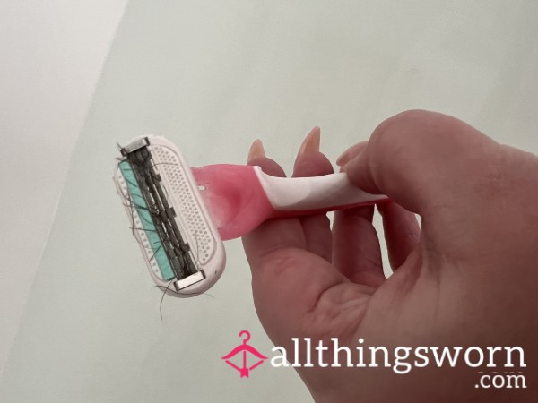 Used Razor