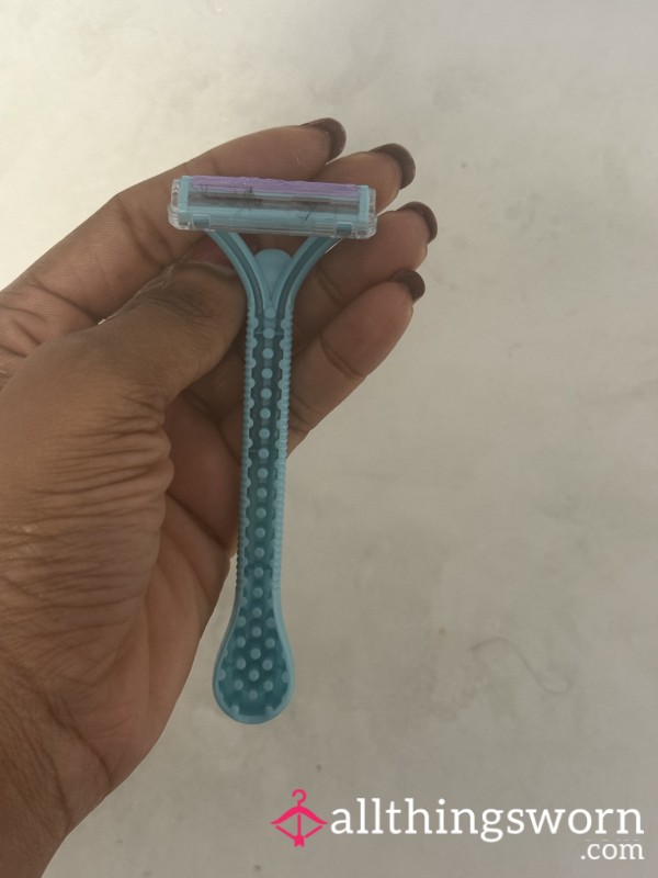 Used Razor