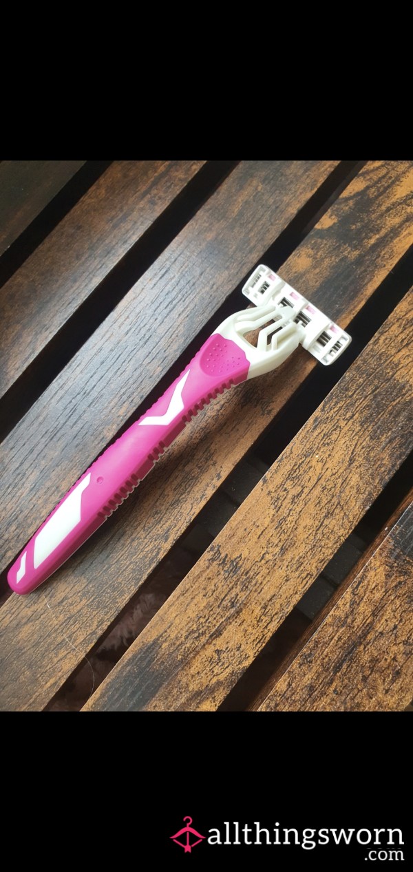 Used Razor