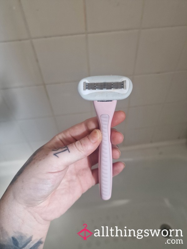 Used Razor