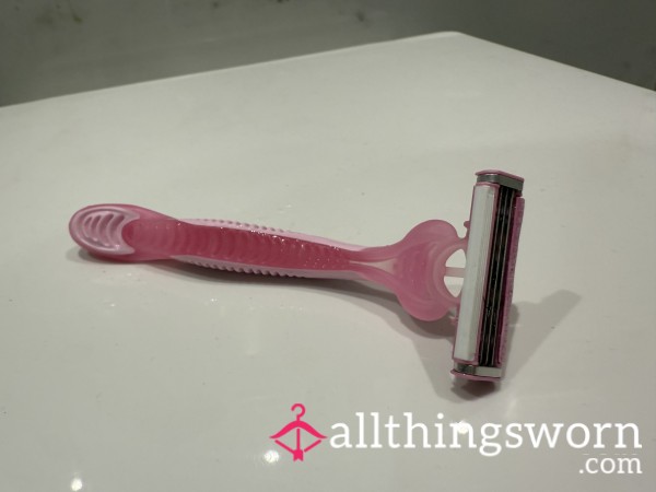 Used Razor