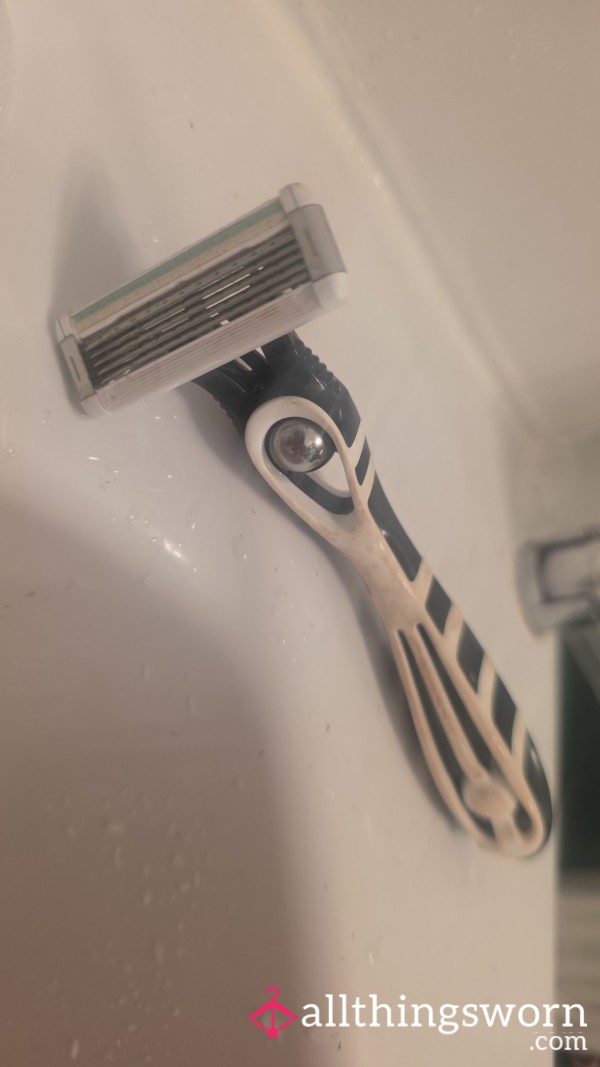 Used Razor