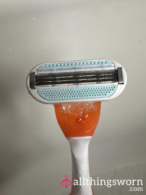 Used Razor