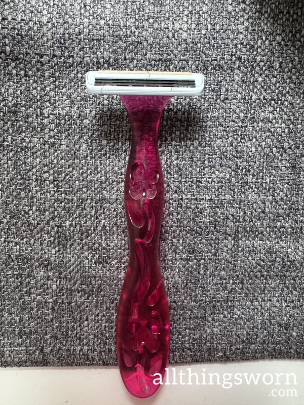 Used Razor🐱🪒