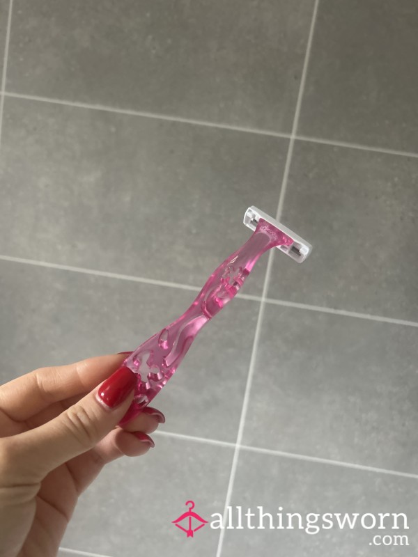 Used Razor
