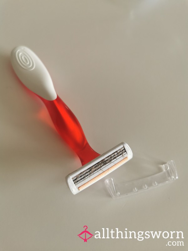 Used Razor