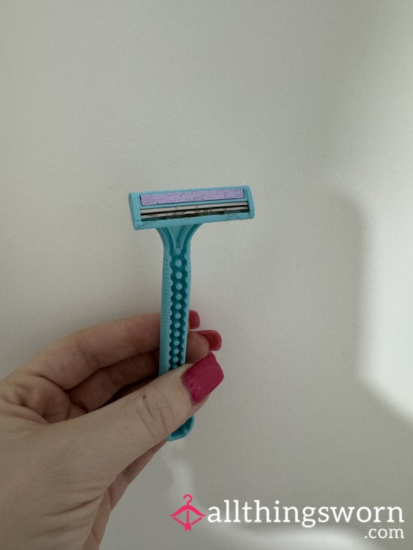 Used Razor