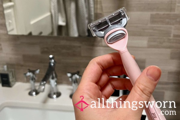 Used Razor