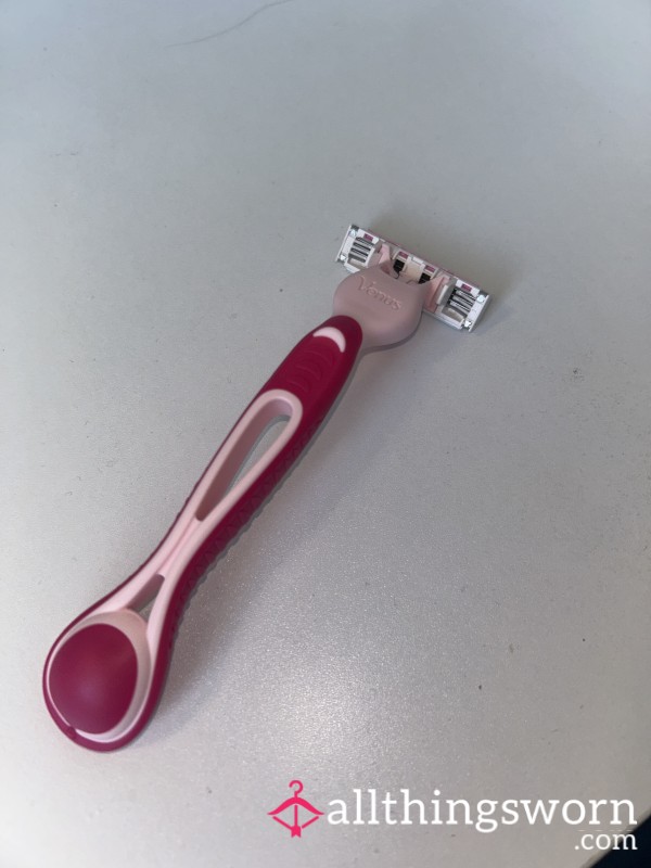 Used Razor