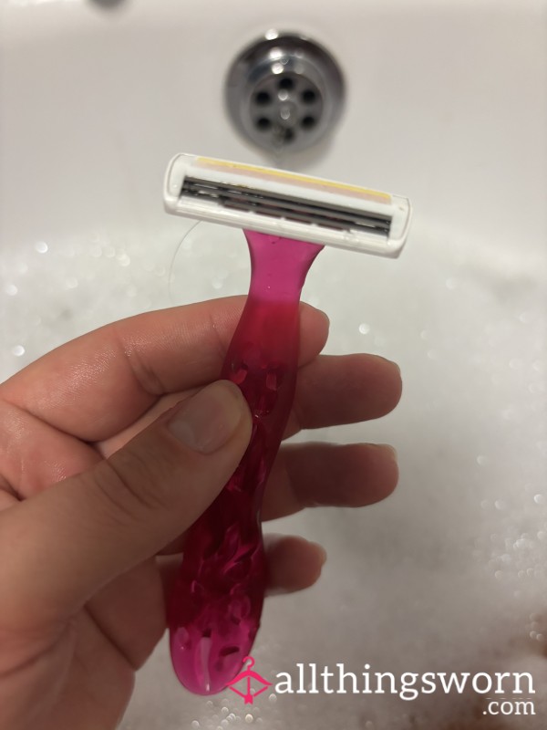 Used Razor