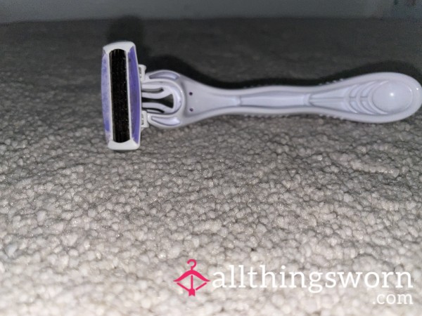 Used Razor