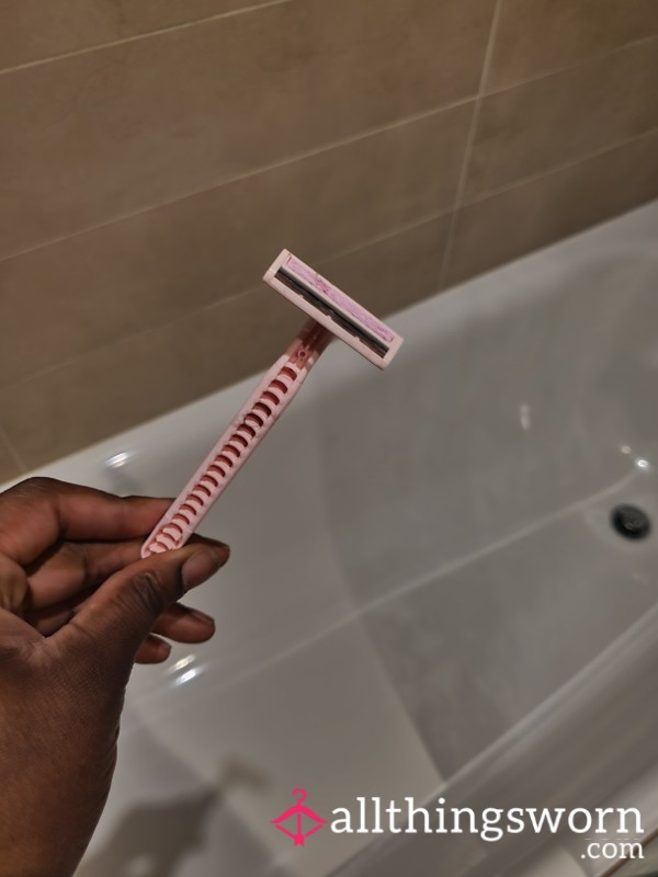 Used Razor