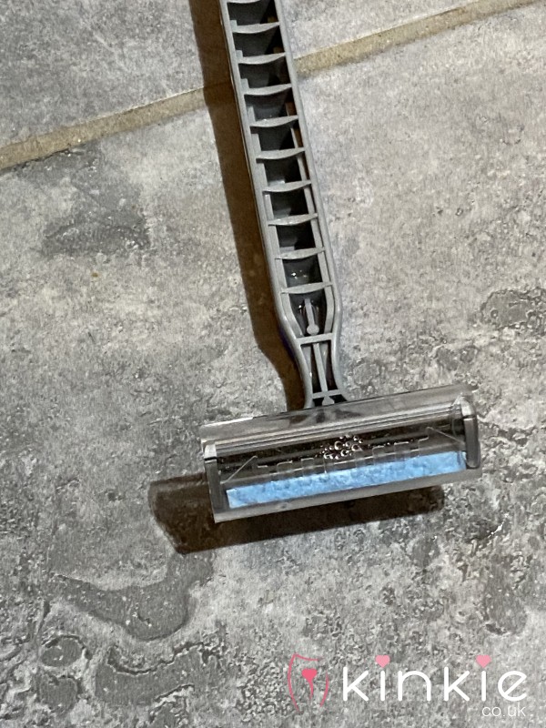 Used Razor