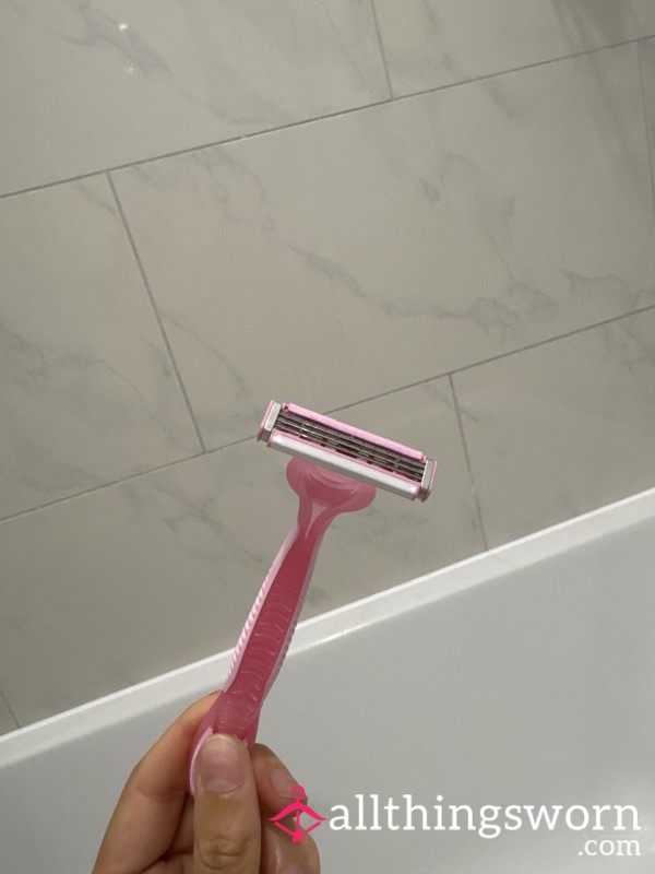 Used Razor