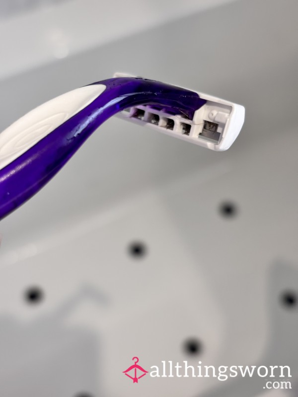 Used Razor