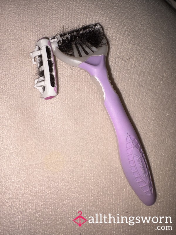 Used Razor