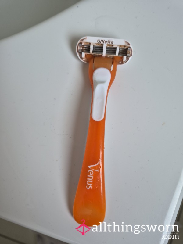 Used Razor