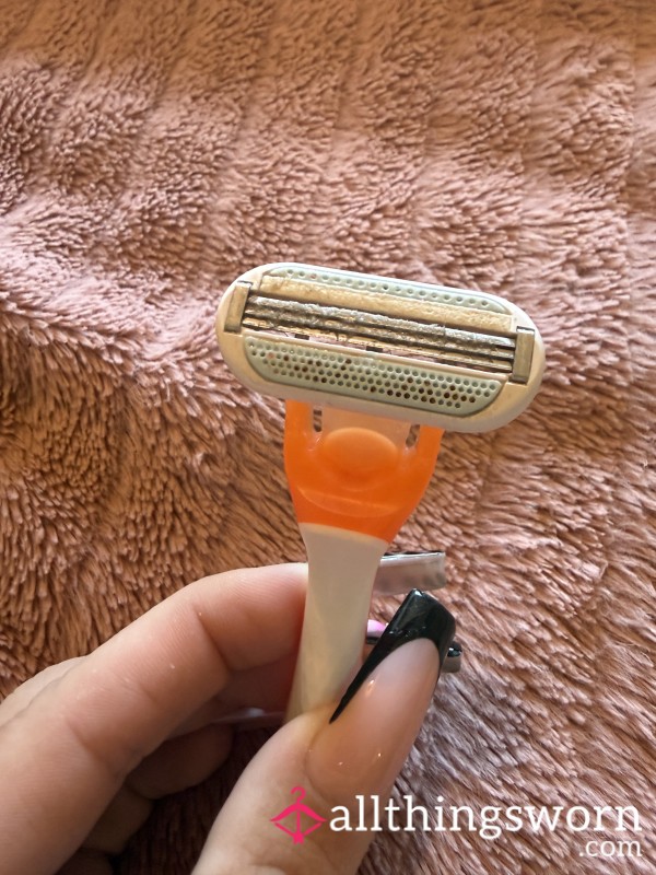 Used Razor