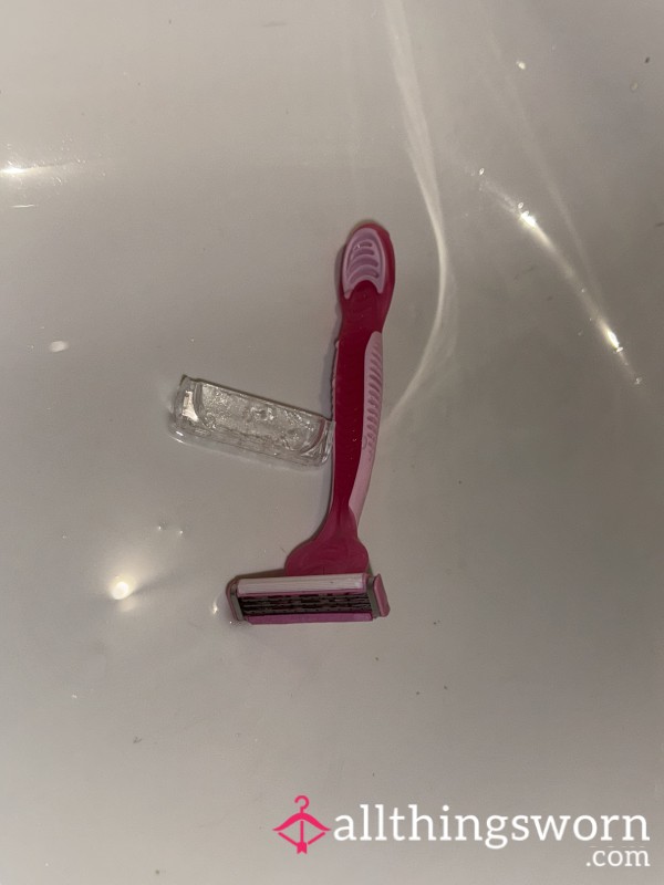 Used Razor