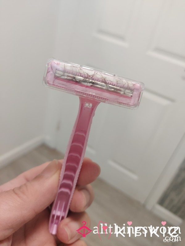 Used Razor
