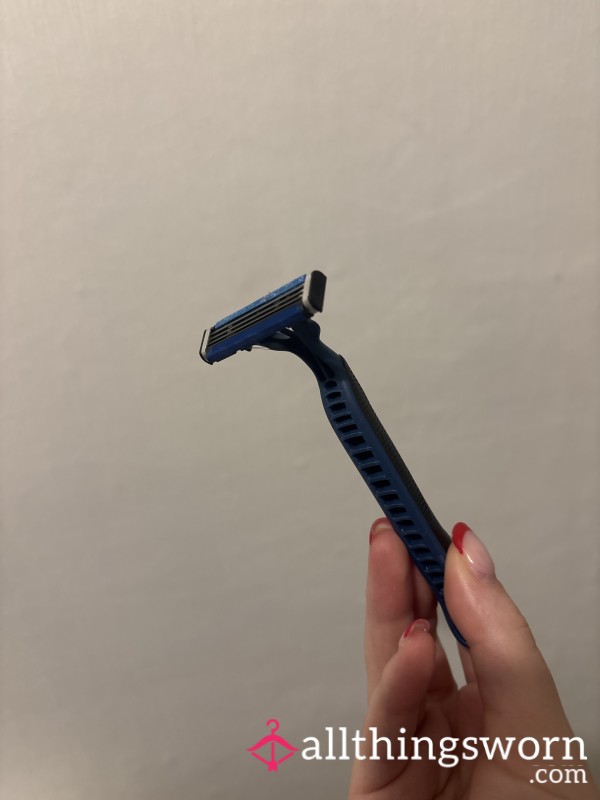 Used Razor