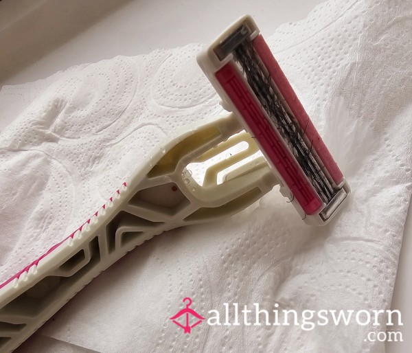 Used Razor