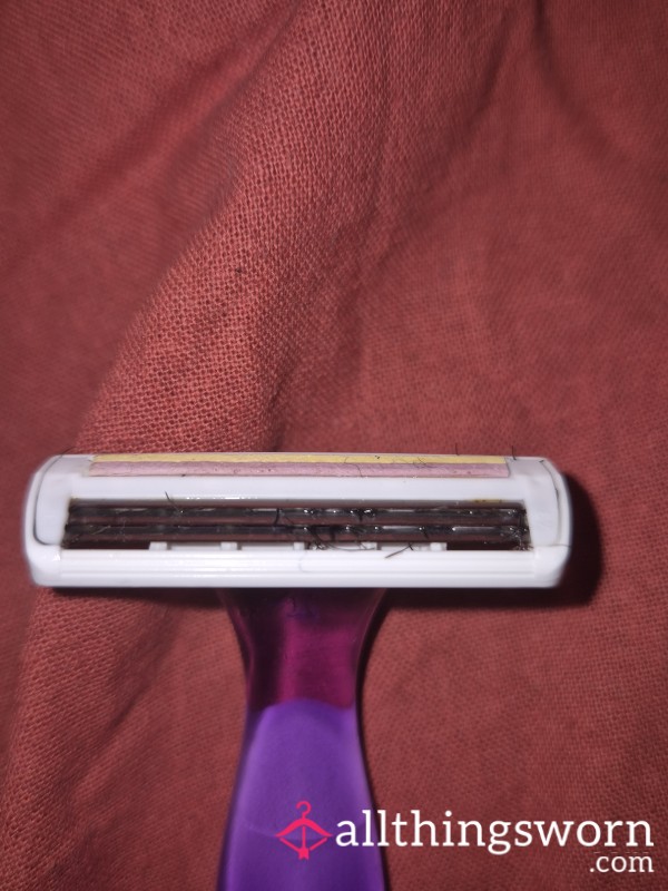 Used Razor