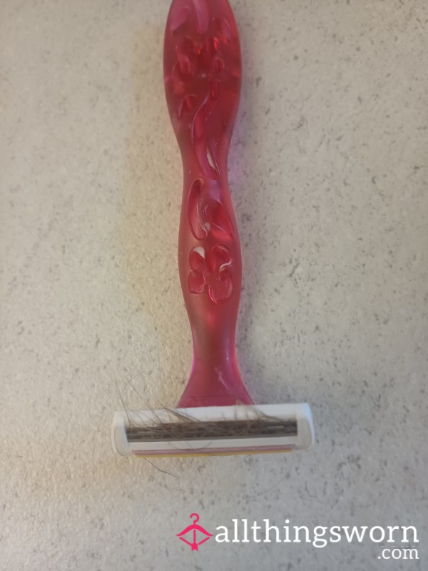 Used Razor