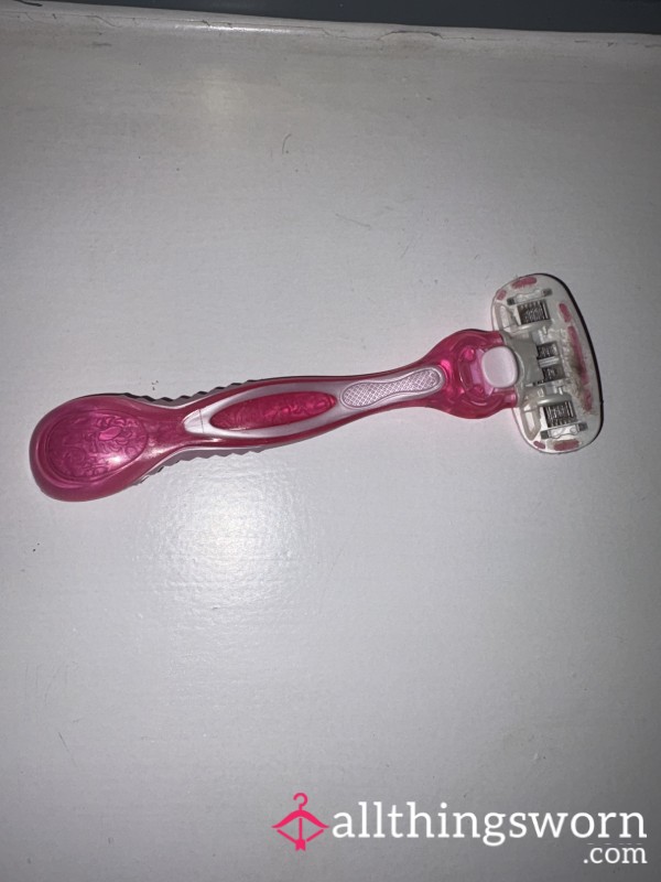 Used Razor