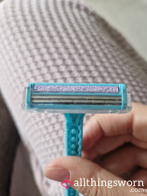 Used Razor