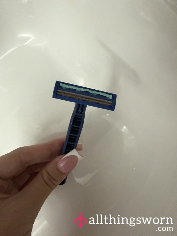 Used Razor
