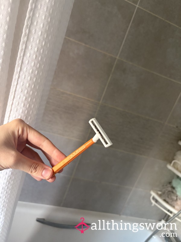 Used Razor