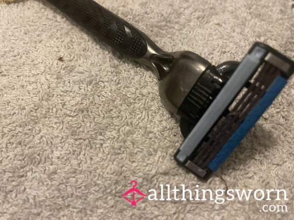 Used Razor