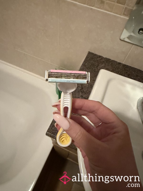 Used Razor